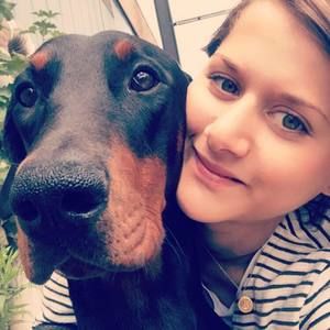 Meet your Posher, Lara